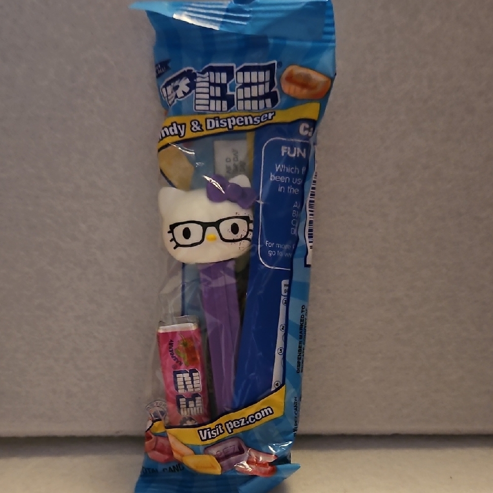 Hello Kitty PEZ Candy Dispenser Collectible